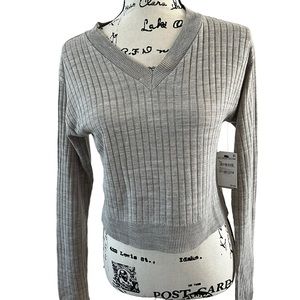 BP ribbed v neck cropped sweater ladies size large gray heather